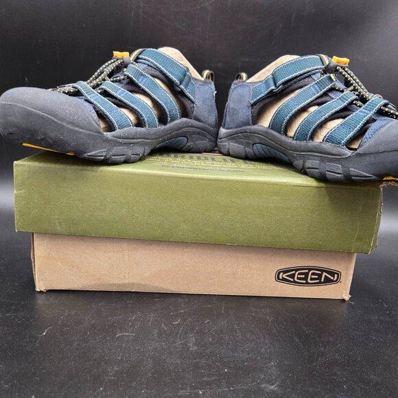 BNIB Keen Newport H2 Youth Sandals, US-5 - Picture 2 of 8